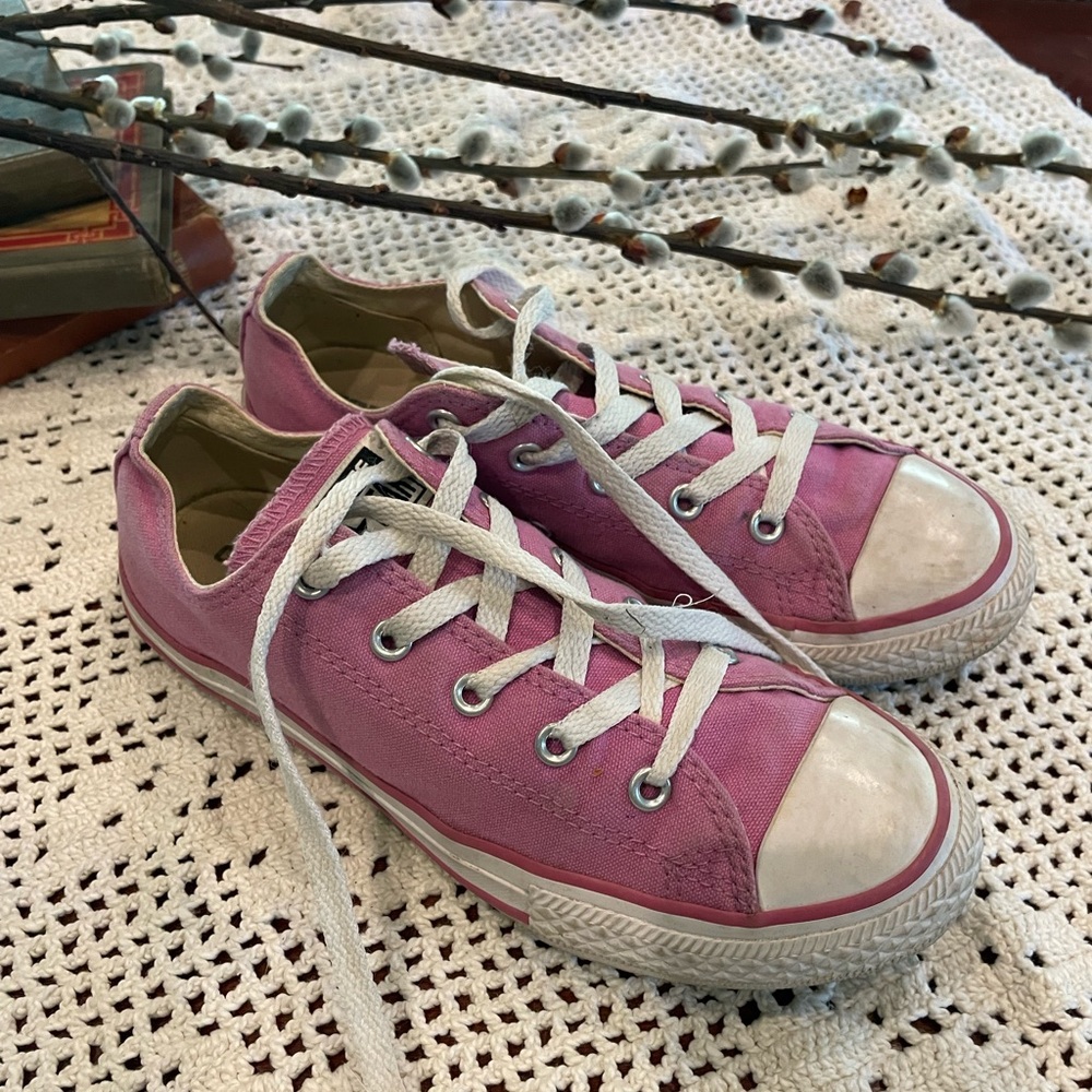 Converse classic and pink